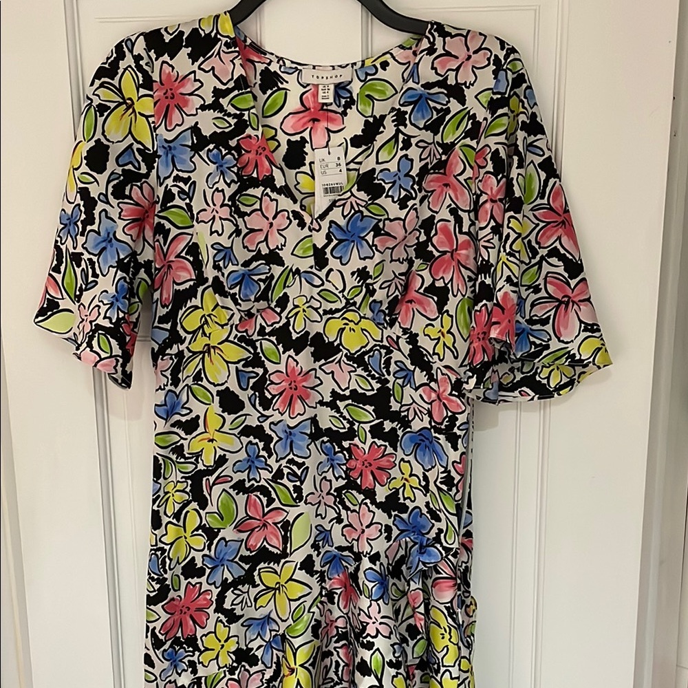 NWT Topshop Multicolor tiered Floral Dress in size 4
